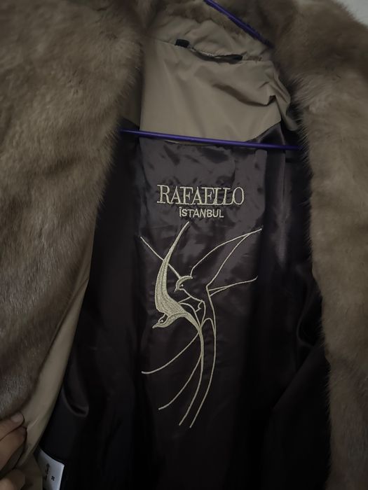 Продам оригинальную куртку Raffaello