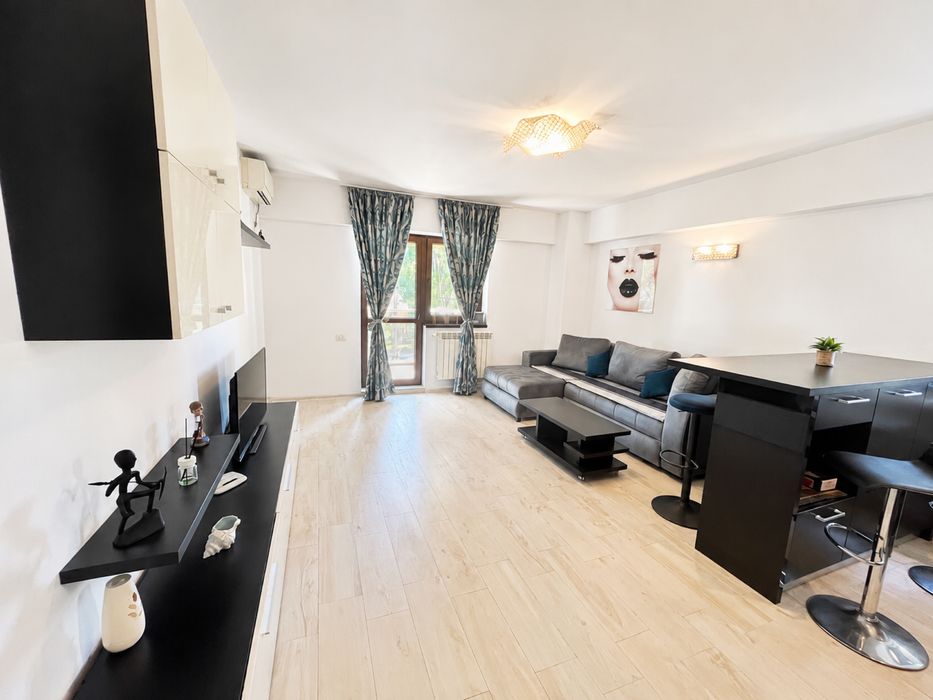 Proprietar inchiriez apartament 2 camere in Statiunea Mamaia,pe termen lung