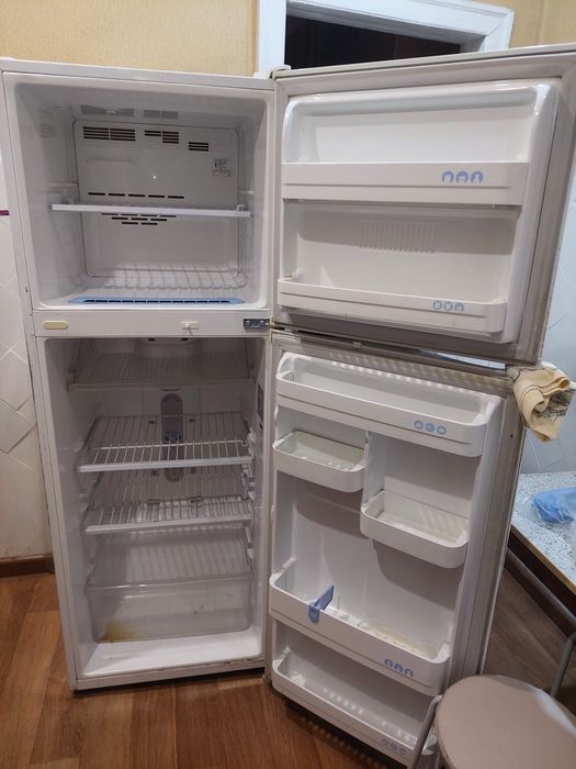 Продам холодильник