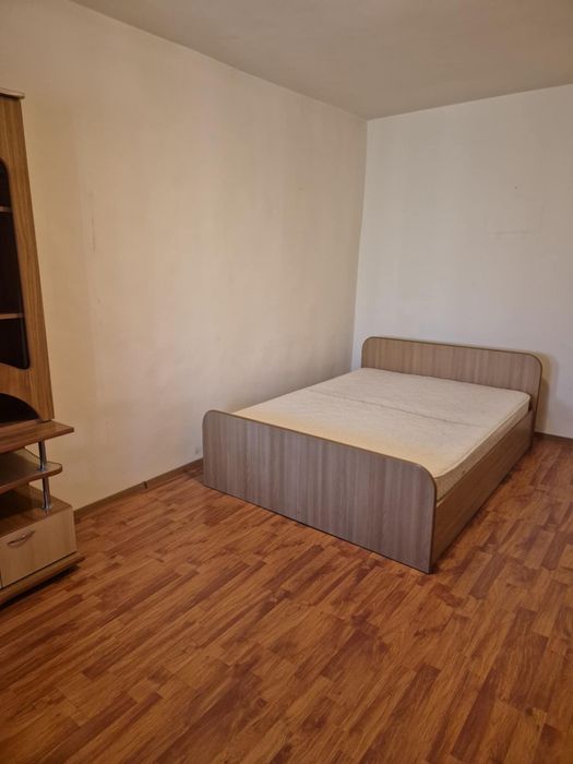 Apartament cu centrala pe gaz str Crisan