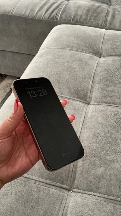 Продается Айфон 16