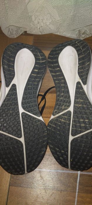 Nike Pantofi de alergare Nike Vomero 17 f