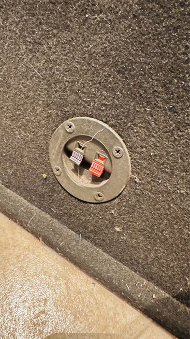 Бас каса Hertz 350W RMS 12 инча