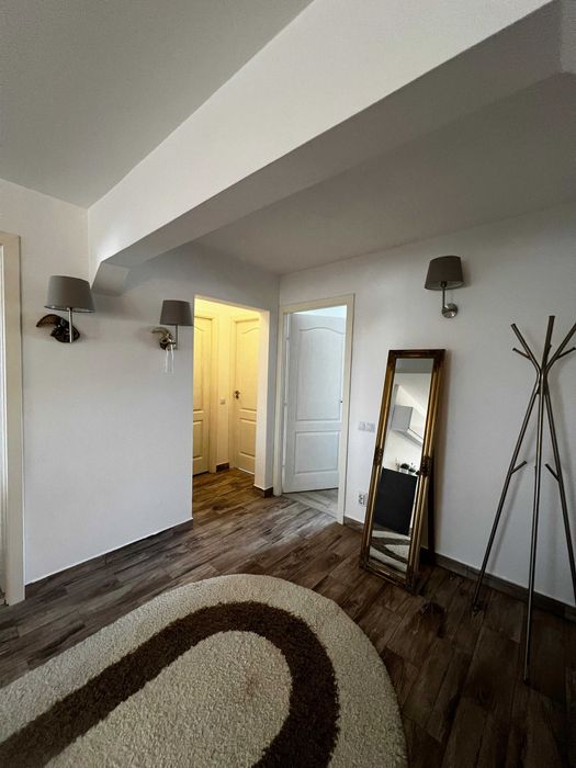 Apartament 3 camere decomandat Obcini, zona excelenta, la cheie