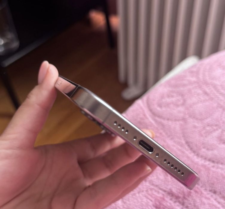 Iphone 16 pro max Natural Titaniun 256GB State foarte buna