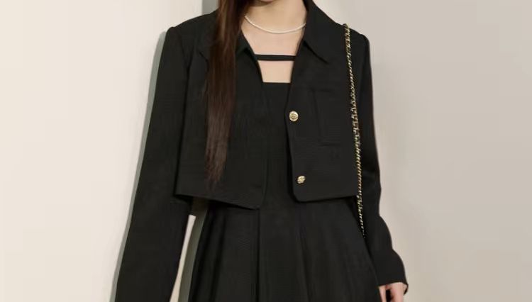 Черный пиджак размер м