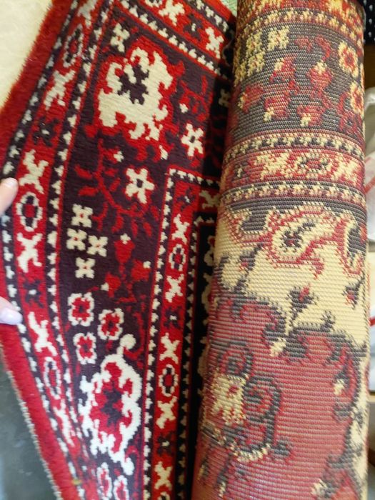 почти новый ковер для дома