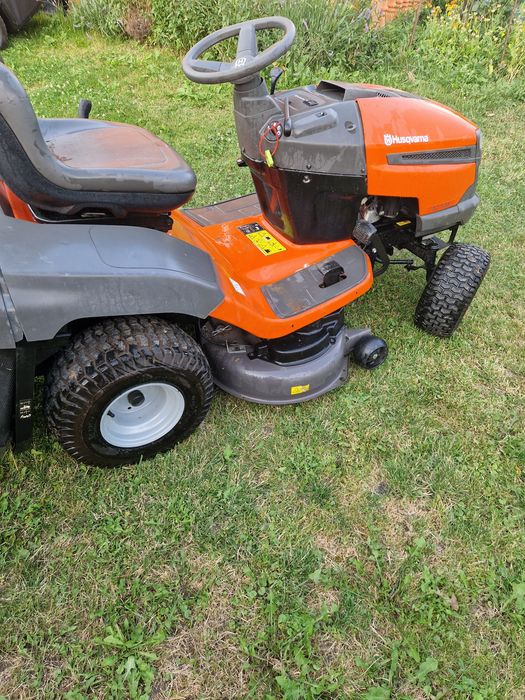 Tractoras tuns gazon Husqvarna TC138
