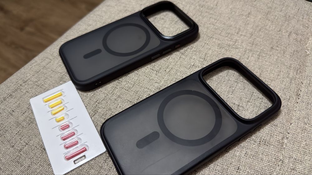 Huse noi iphone 17 pro  Torras Guardian si Benks Mist black rama metalica camere