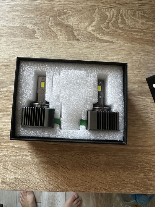 Set 2 Becuri LED D3S Far Auto CANBUS Fara Eroare PLUG & PLAY 90W