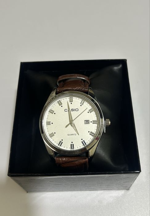 Мужские часый новый