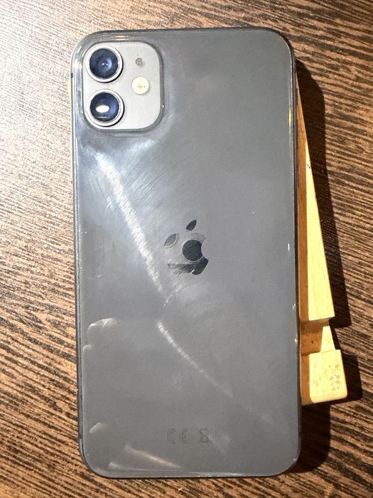 iphone 11, зрядка, 2 чехла, коробка,