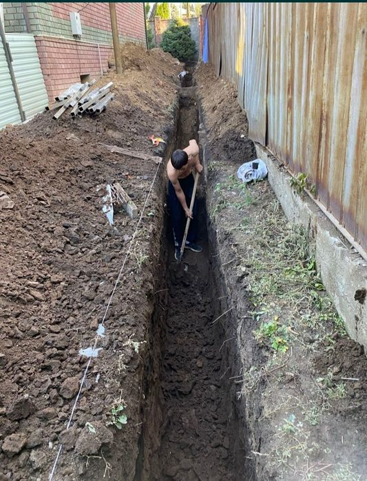 Уборка територии, копка траншея