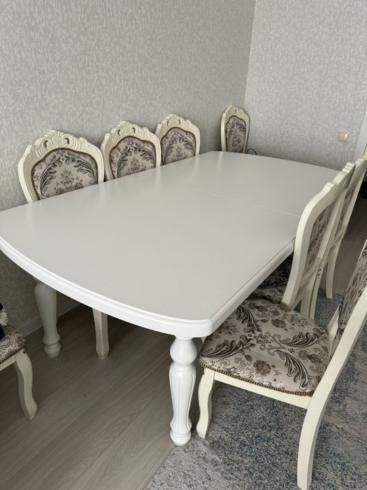 Стол для гостиной