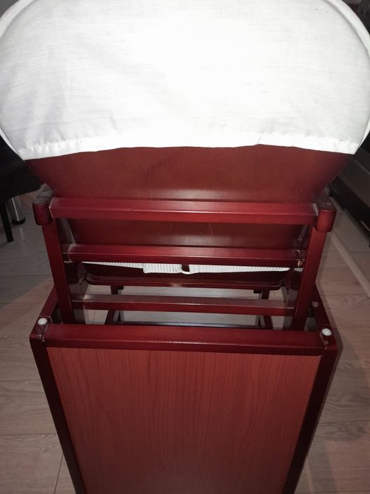 Scaun de masa multifunctional