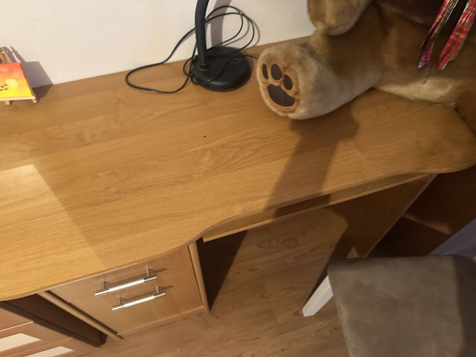 Детско дървено бюро