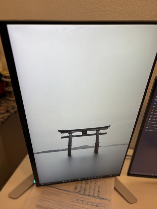 Продавам настолен Геймърски компютър  и монитор