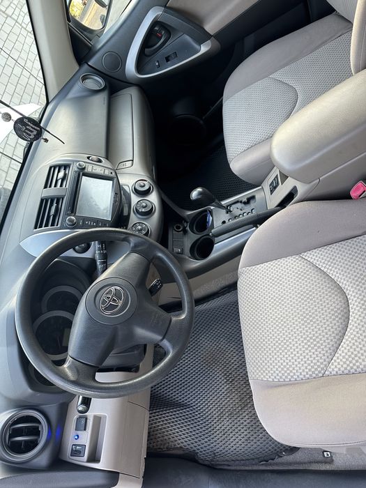 Rav 4 toyota продам
