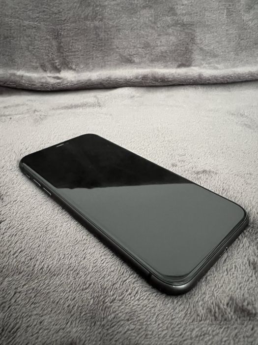 Iphone 11 64 gb.