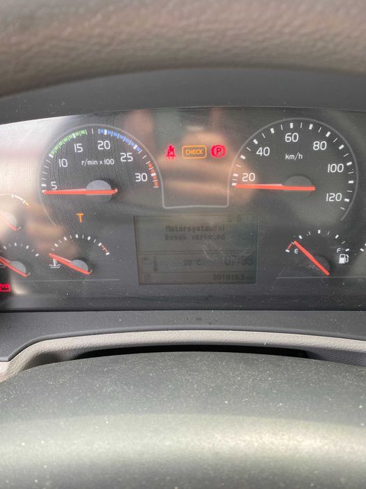 Volvo 240 – 18T – Euro 6 – Automat – An 2015