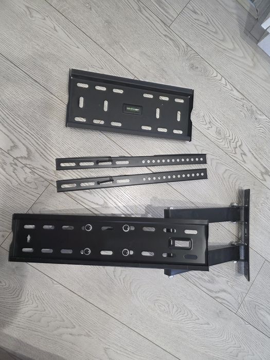 Продаётся металлический кронштейн для ТВ.