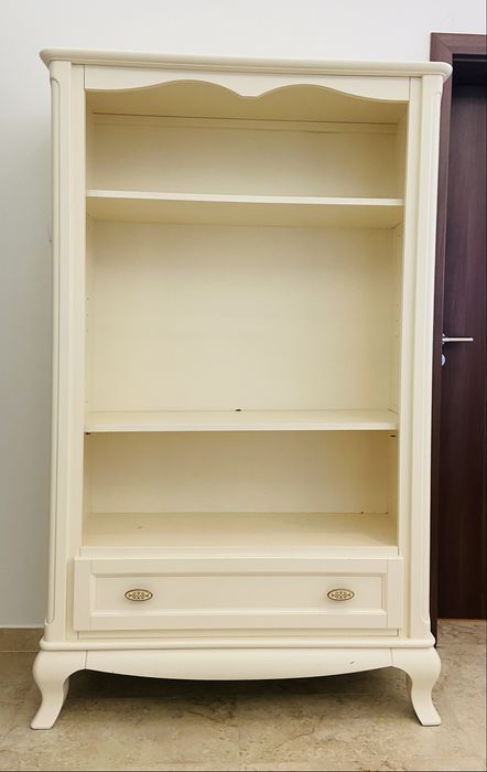 Biblioteca din lemn masiv marca Romina