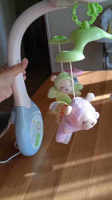 Музикална въртележка с проектор на Fisher price