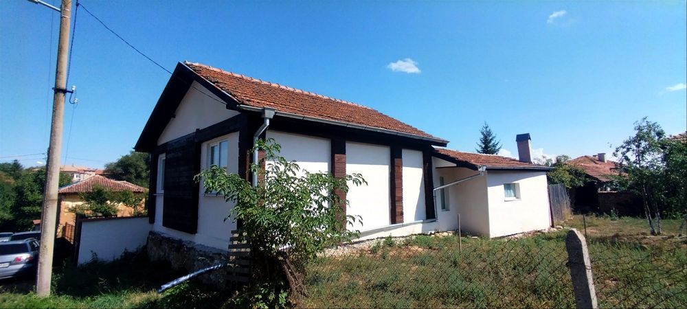 Продава се Къща в с. Кошарево, Област Перник - 60 кв.м за 1050 €/кв.м - Снимка #1