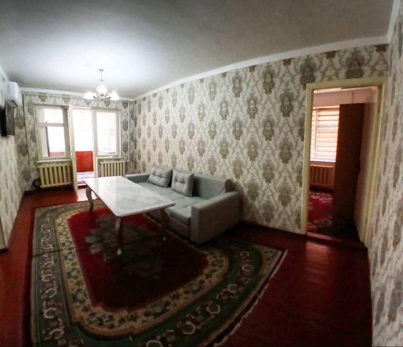 Яккасарой , Kosmonavtlar” –метроси якинида жойлашган янги уй
Кенг ошхо