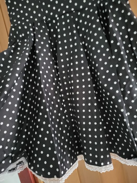 Vând Rochiță Dama