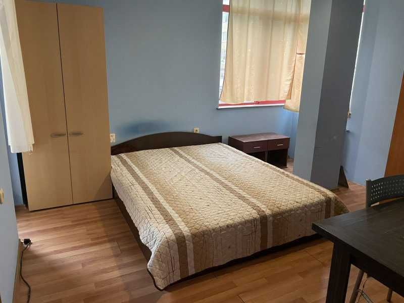 Двустаен ап. под наем в кв. Левски В