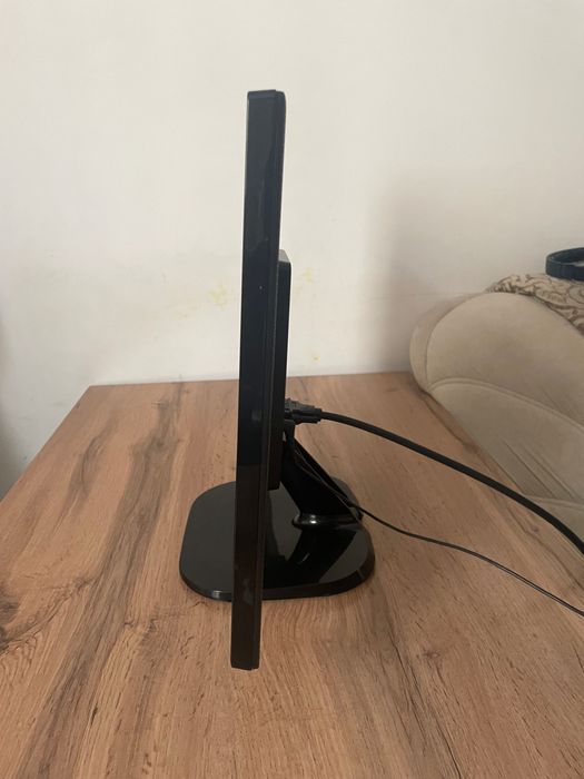 Монитор LG 21.5" 22MP48D-P срочно торг