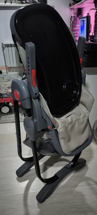 Детский стульчик для кормления