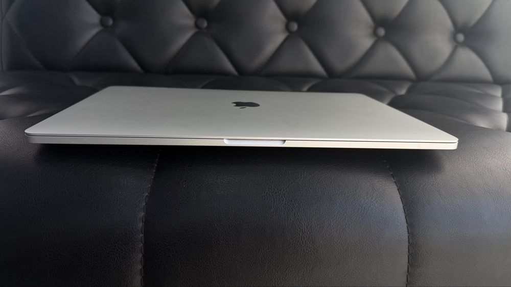 Apple MacBook Pro 2017 i7 16GB 256GB в 15 inch хорошем состоянии