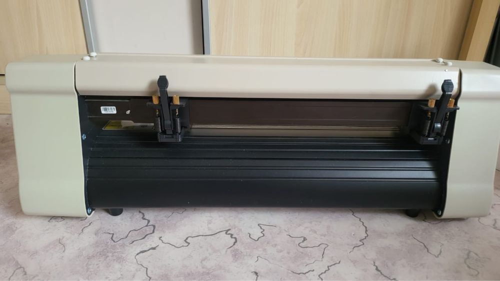 Плоттер режущий Redsail