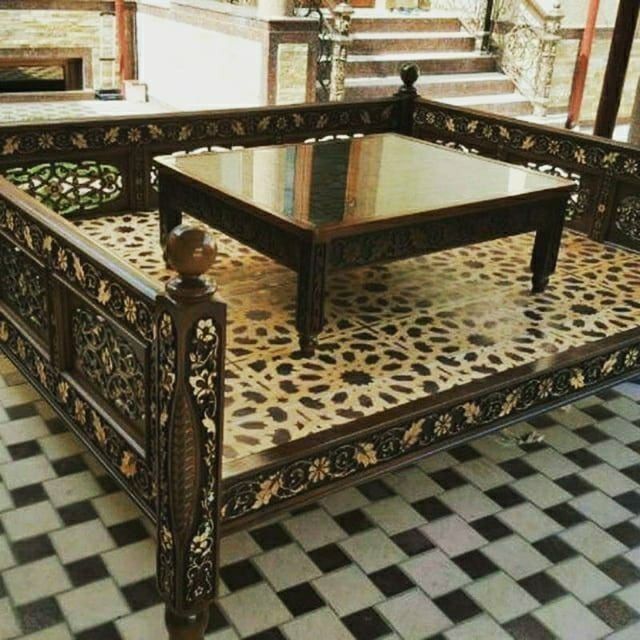 Сури тапчан карават