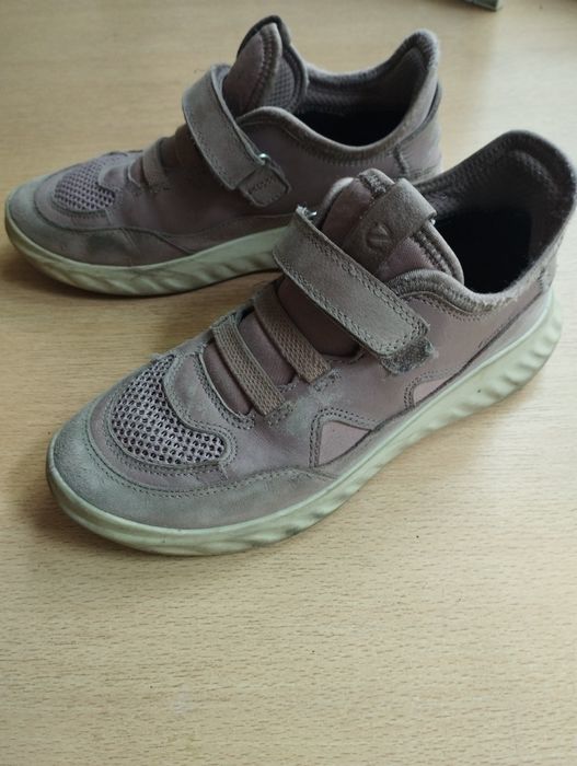 Кроссовки ECCO кожа 33разм 22.5см по стельке