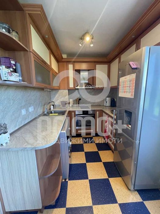 Дава се под наем Тристаен апартамент в Велико Търново, Бузлуджа - 80 кв.м за 382.5 € - Снимка #2