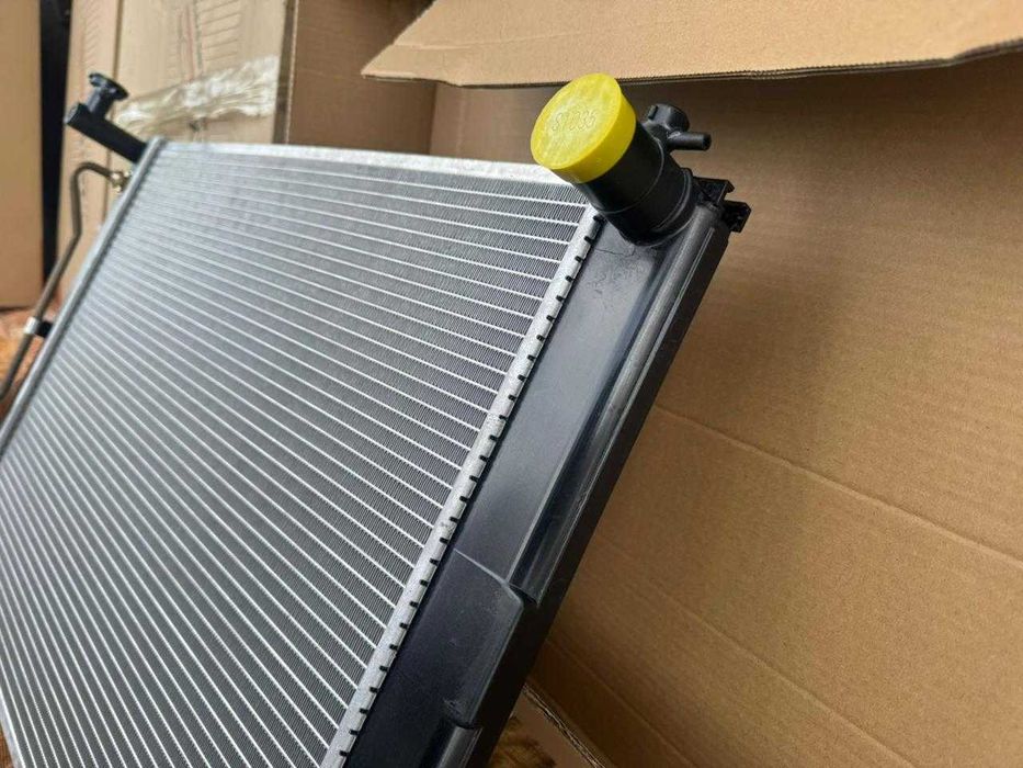 Радиатор  LEXUS RX330