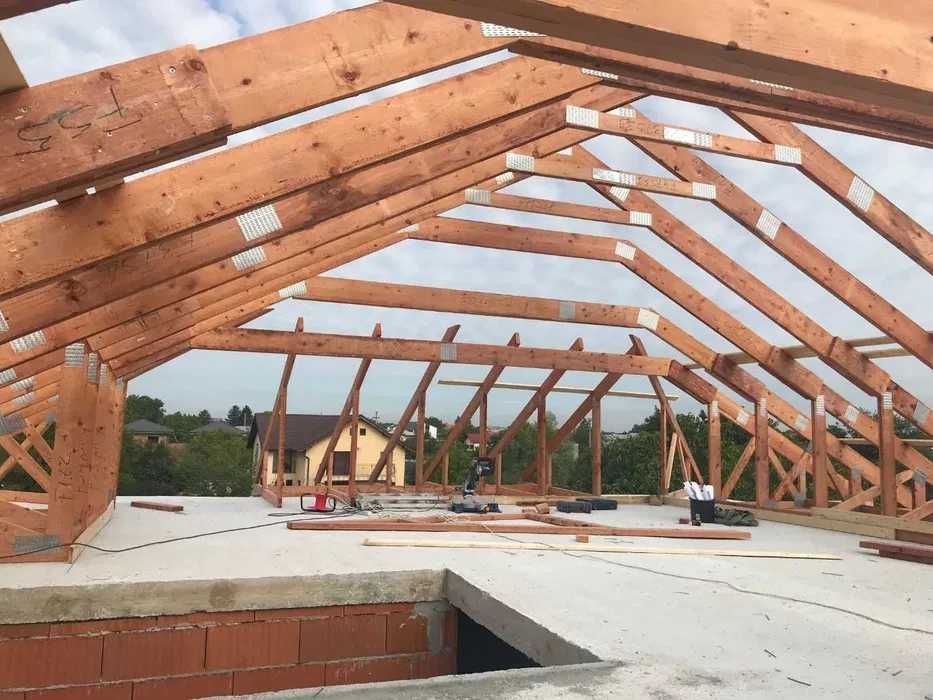 Acoperiș tablă – montaj rapid, mansardări și reparații complete