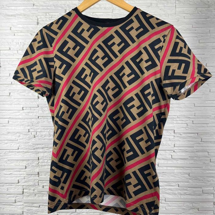 Тениска на Fendi