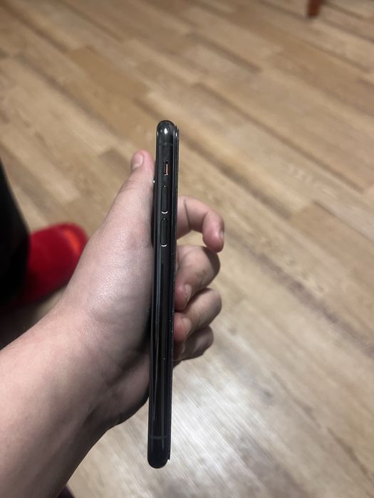 Продам Айфон 11 pro