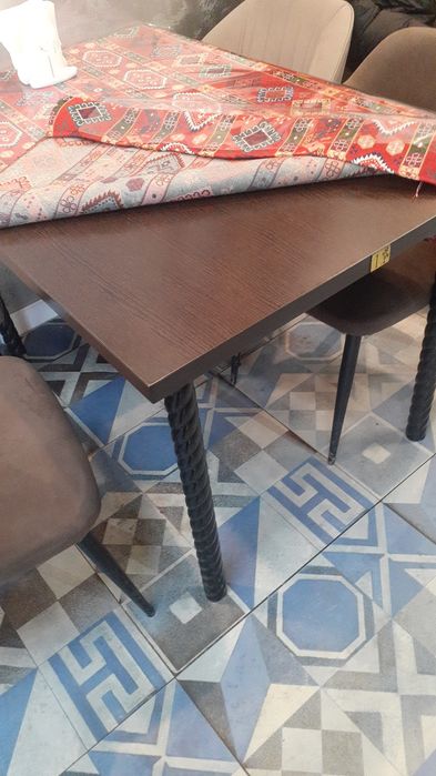 Продаются столы и стулья