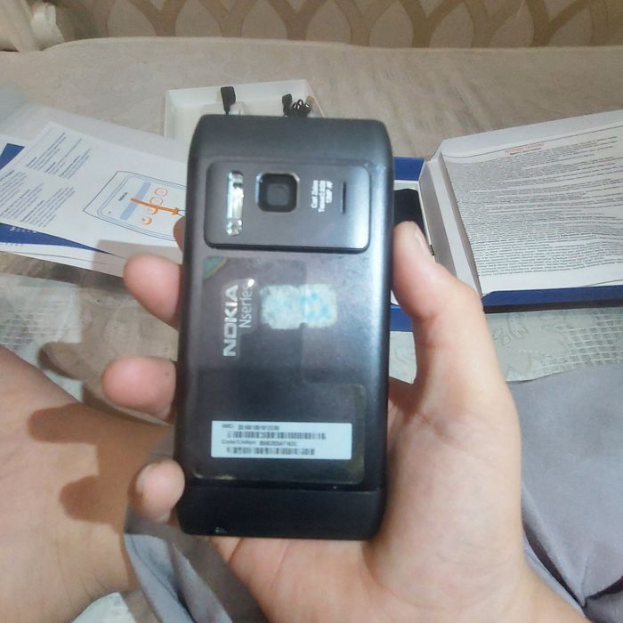 продам оригинальный нокия н8
