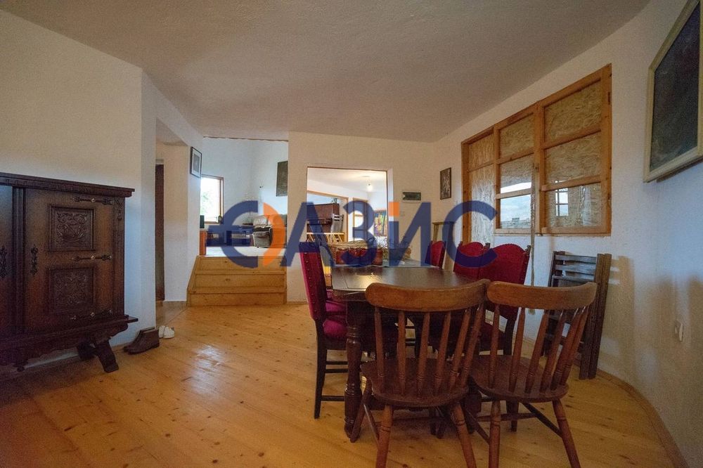 Вила в подножието на Балкана в с. Медвен, Сливен, България, 310 м2