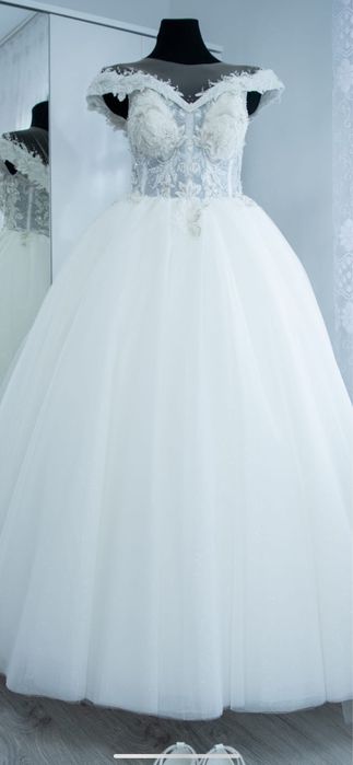 Vand rochie mireasa Reina