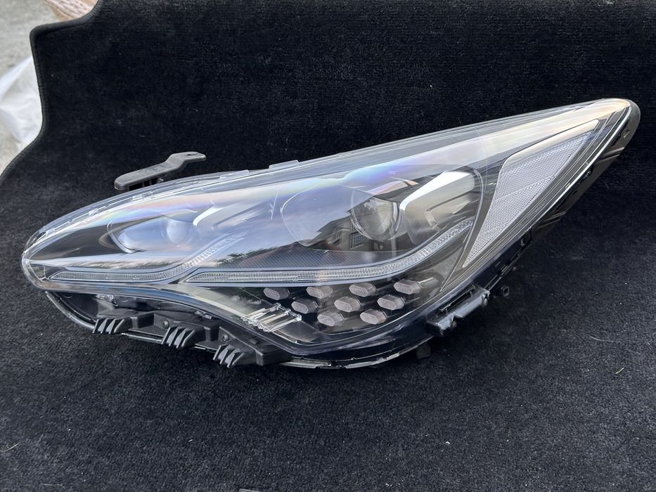 Фара на Kia Stinger LED