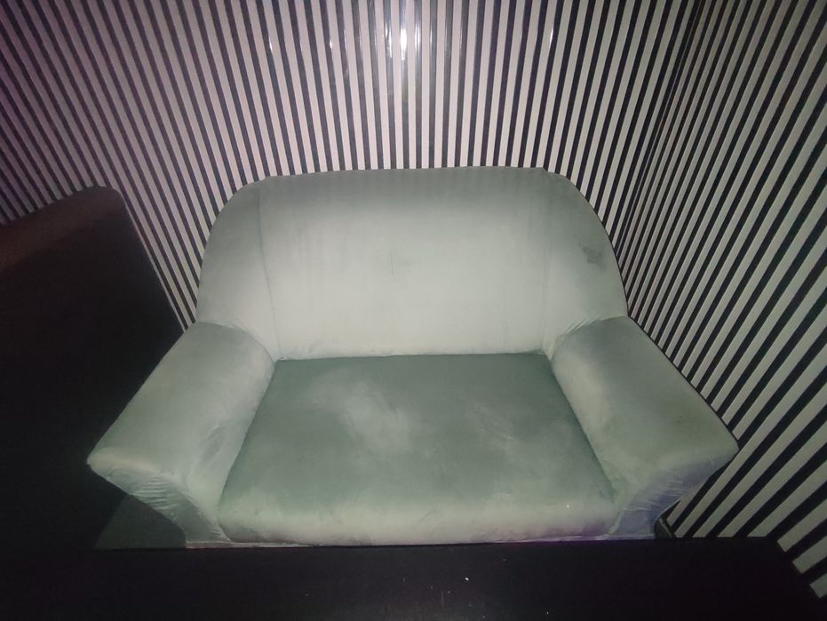 Мягкий мебель , уголок диваны и стол