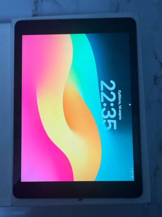 Ipad srochno sotiladi