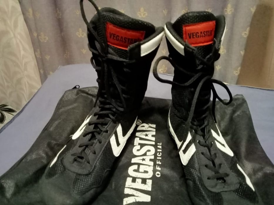 Продам боксёрские ботинки